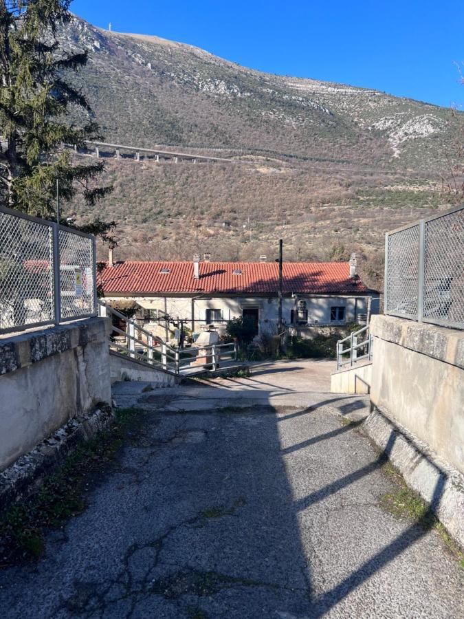 Il Rustico Due A Bugnara Nella Valle Del Sagittario Sulmona Luaran gambar